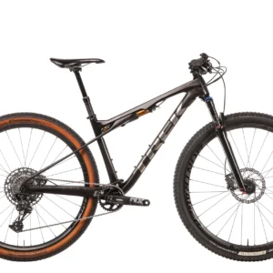 Full side view of Trek Supercaliber Carbon Mountain Bike 2021 – Medium size