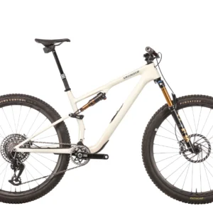 Full side profile of Specialized Epic 8 Evo 2024 Mountain Bike4 – Large