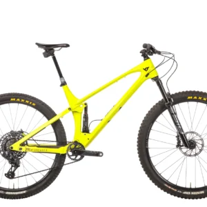Full side profile of YT YT Izzo 29 Mountain Bike 2022– X-Large